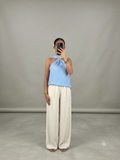 Top Halter « Pois d’Azur » – Bleu Clair & Bijou Coquillage